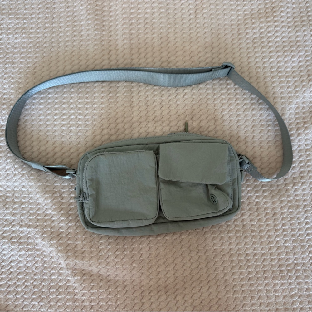 Lululemon Crossbody Bag in Sage Green